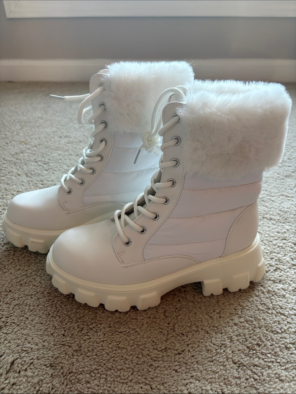 Dolls Kill White Faux Fur Lace-Up Women's Chunky Winter Boots